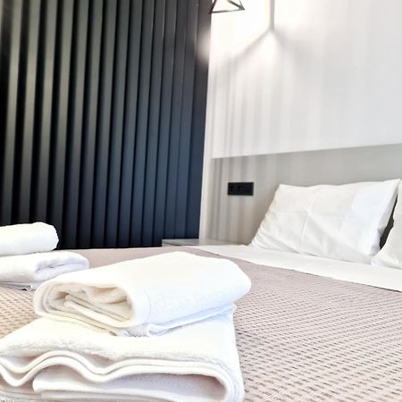 Agnanti-Apartments B Nikíti Eksteriør bilde